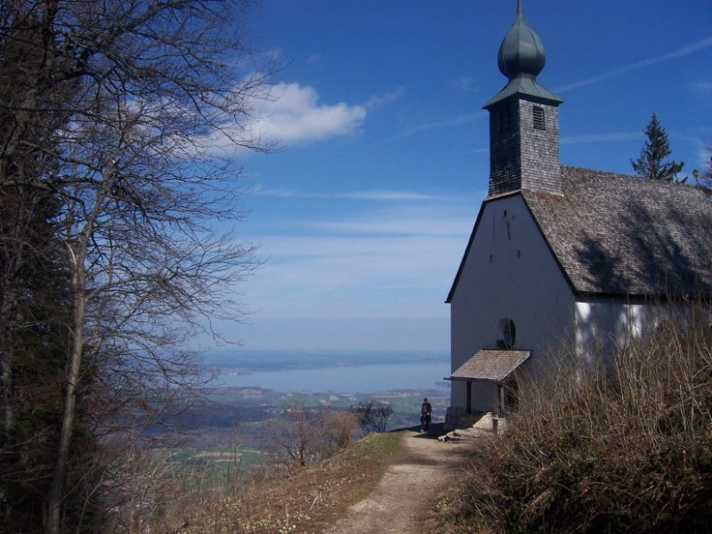 Schnappenkirche mit Chiemseeblick